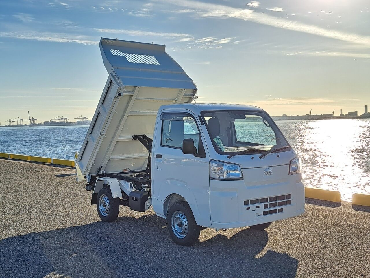 2022 Daihatsu Hijet HD Dump add image thumbnail